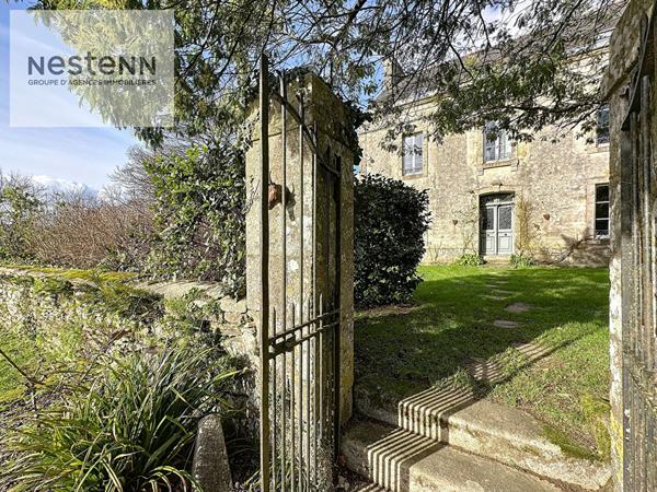 Grande maison bourgeoise en campagne du Rouillen a Ergue-Gaberic