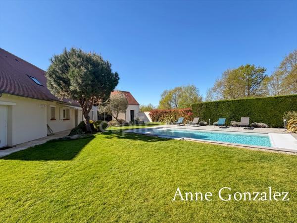 OLIVET SUD, à vendre superbe maison familiale de plus de 200 m2 avec maison d'amis et piscine chauffée dans un environnent calme et privilégié -