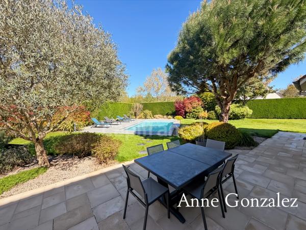 OLIVET SUD, à vendre superbe maison familiale de plus de 200 m2 avec maison d'amis et piscine chauffée dans un environnent calme et privilégié -