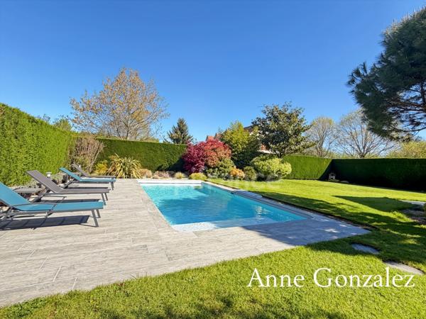 OLIVET SUD, à vendre superbe maison familiale de plus de 200 m2 avec maison d'amis et piscine chauffée dans un environnent calme et privilégié -