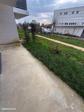 Location Appartement T3 avec terrasse et parking - POITIERS