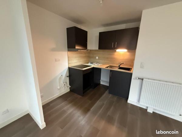 Location Appartement T3 avec terrasse et parking - POITIERS