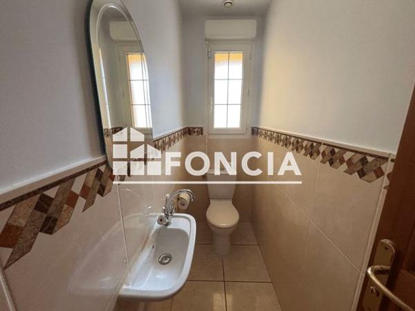 Location Maison 8 pièces 216 m² - 30 RUE DE VILLENEUVE Maurepas 78310