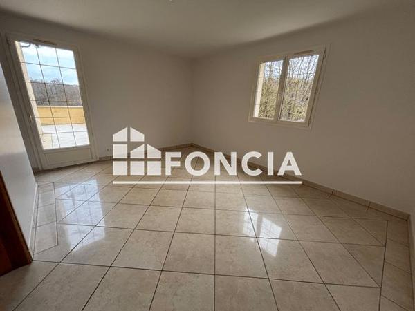 Location Maison 8 pièces 216 m² - 30 RUE DE VILLENEUVE Maurepas 78310