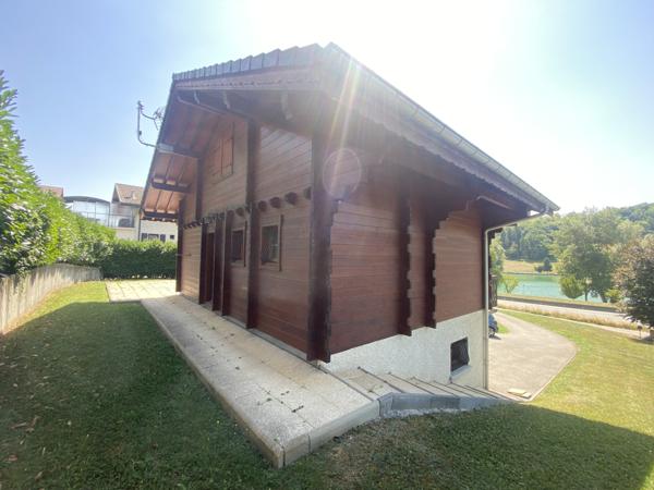 Chalet avec vue panoramique sur le lac de La Balme