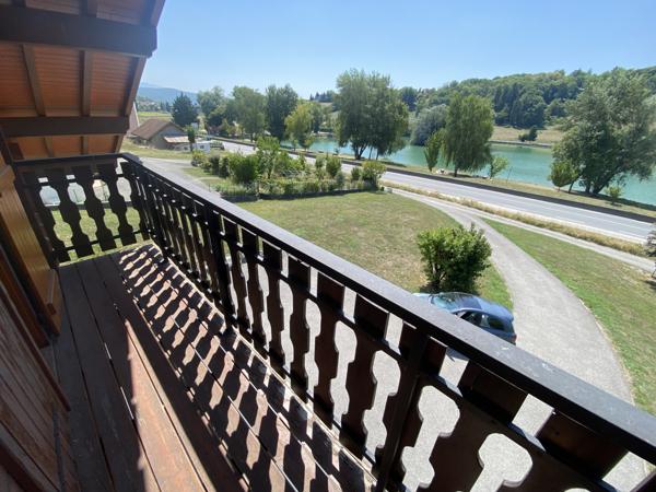 Chalet avec vue panoramique sur le lac de La Balme
