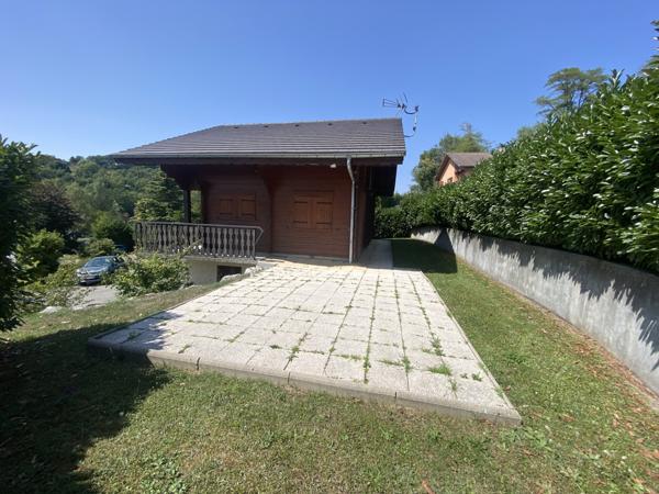 Chalet avec vue panoramique sur le lac de La Balme