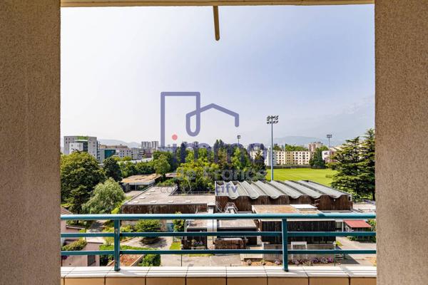 Grenoble, T4+ Cuisine transformé en T3+ Cuisine