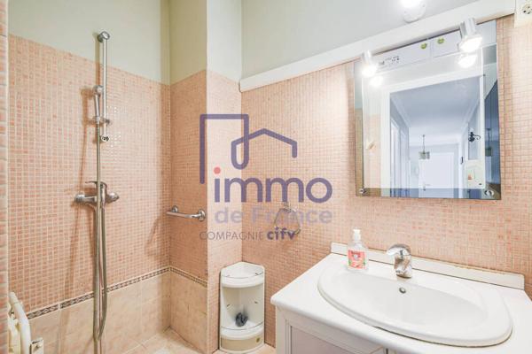 Grenoble, T4+ Cuisine transformé en T3+ Cuisine