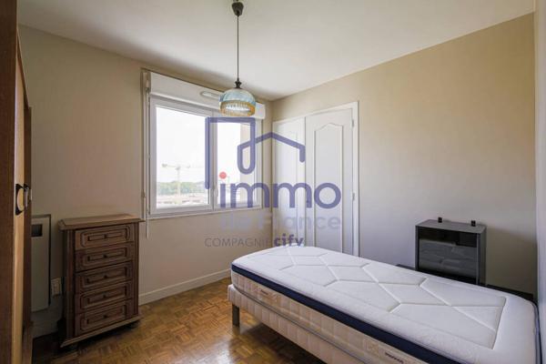 Grenoble, T4+ Cuisine transformé en T3+ Cuisine