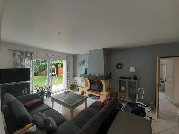 Maison
                                                                                                                                                                                                                                                                                                                        5 pièce(s)                                                                                                                                                                                                          4 chambre(s)                                                                                                                                                                                                          130  m²