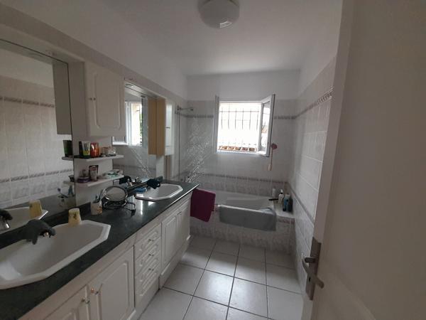 Maison
                                                                                                                                                                                                                                                                                                                        5 pièce(s)                                                                                                                                                                                                          4 chambre(s)                                                                                                                                                                                                          130  m²