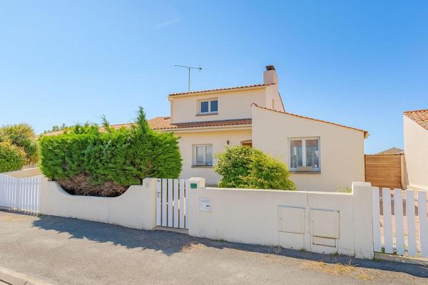 Maison Le Fenouiller 6 pièces 140 m2 - 364000  TTC
