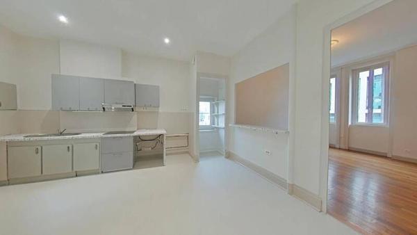 Appartement 3 pièces                                        - 42000 Saint-Étienne Réf : 9492