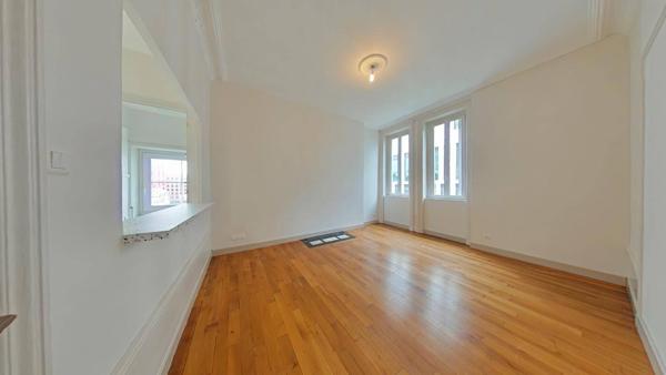 Appartement 3 pièces                                        - 42000 Saint-Étienne Réf : 9492