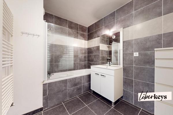 Très bel appartement T4 avec balcon et garage double - Au cœur d'Azieu à Genas