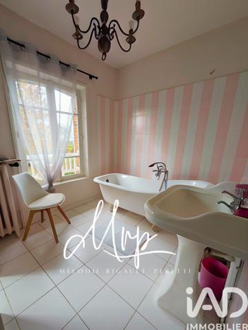 Maison à vendre 8 pièces 228 m² La Neuve-Lyre