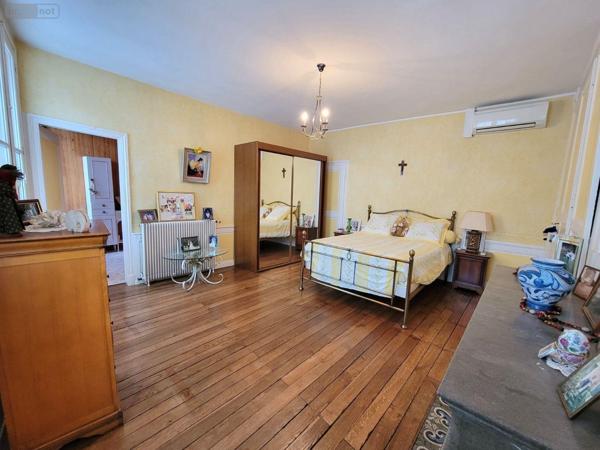 Maison de ville à vendre à Cloyes-les-Trois-Rivières dans l'Eure-et-Loir (28220), ref : RCA/786   
Centre-ville