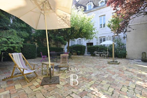 Chalon-sur-Saône, Hôtel particulier 6 Chambres -  600 m² à vendre