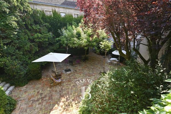 Chalon-sur-Saône, Hôtel particulier 6 Chambres -  600 m² à vendre