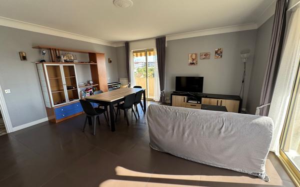 Appartement à vendre    3 pièces • 78,33 m2 Saint-Laurent-du-Var