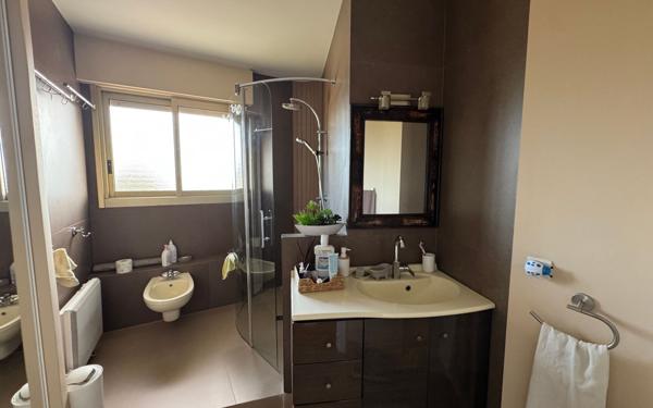 Appartement à vendre    3 pièces • 78,33 m2 Saint-Laurent-du-Var