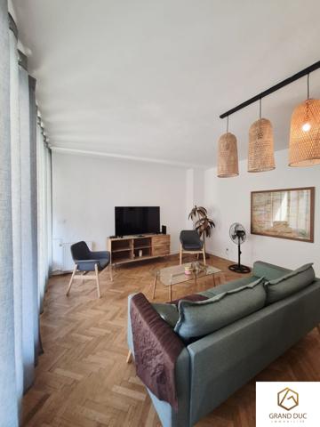 MARSEILLE 2e – VIEUX-PORT – GRAND T2 MEUBLÉ AVEC TERRASSE