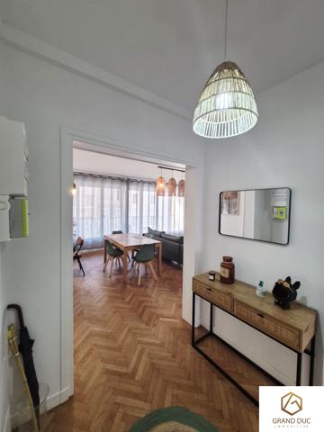 MARSEILLE 2e – VIEUX-PORT – GRAND T2 MEUBLÉ AVEC TERRASSE