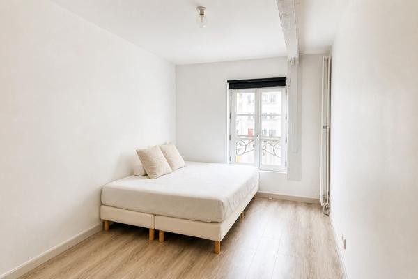 MAISON AVEC DEPENDANCE - ENGHIEN LES BAINS - 7 PIECES