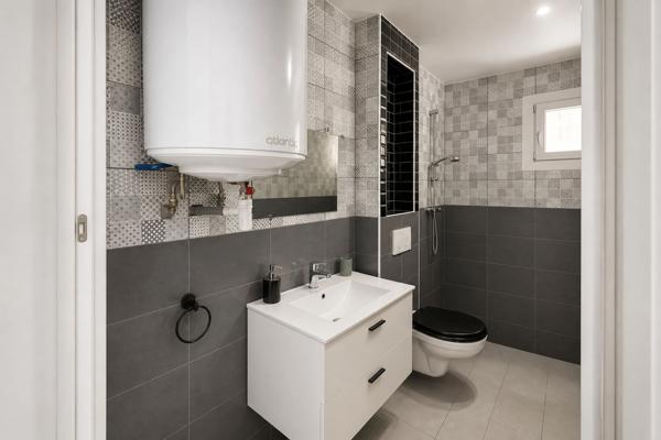 MAISON AVEC DEPENDANCE - ENGHIEN LES BAINS - 7 PIECES