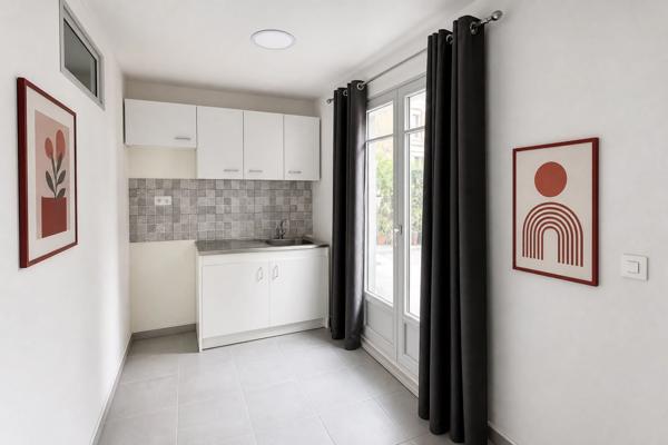 MAISON AVEC DEPENDANCE - ENGHIEN LES BAINS - 7 PIECES