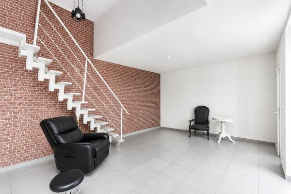 MAISON AVEC DEPENDANCE - ENGHIEN LES BAINS - 7 PIECES