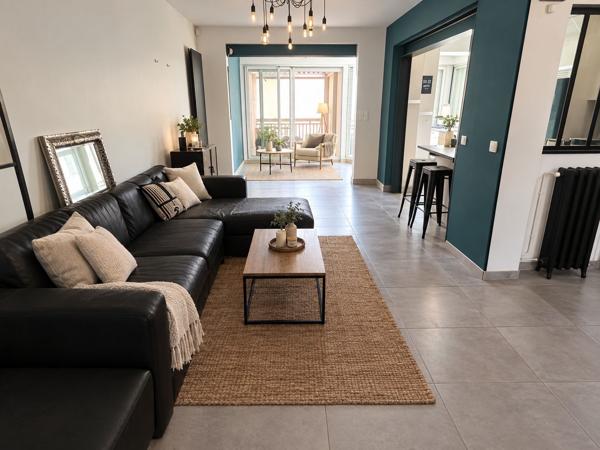 MAISON AVEC DEPENDANCE - ENGHIEN LES BAINS - 7 PIECES