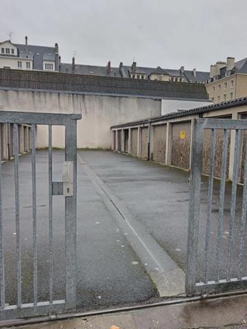 Parking / Box à louer à Caen (14000)