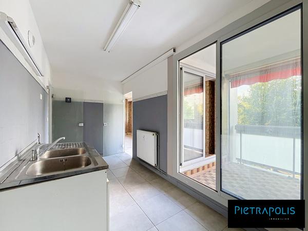 T5 de 97m² + garage + cave Situé 5 Avenue Jean Cagne 69200 Vénissieux