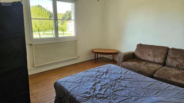 Maison individuelle à vendre à L'Éguille en Charente-Maritime (17600), ref : Ref 02058   
bourg