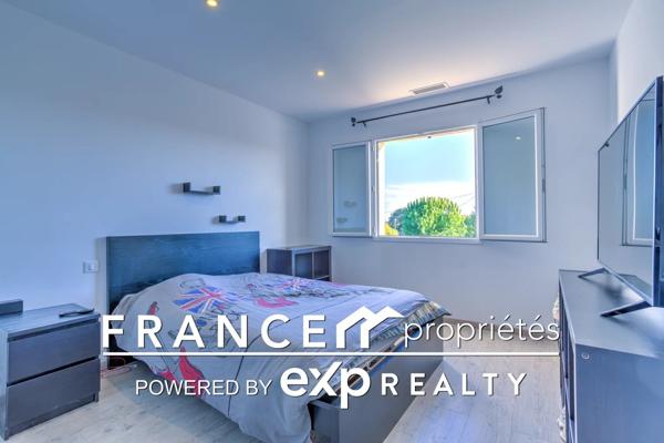 Maison de qualité avec piscine et vue dominante sur les Pyrénées