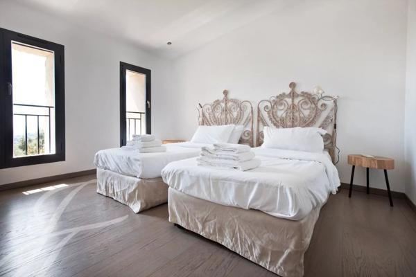 Maison en pierres au style contemporain à louer à Vence