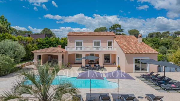 Roquefort-les-Pins - Belle villa dans domaine prisé
