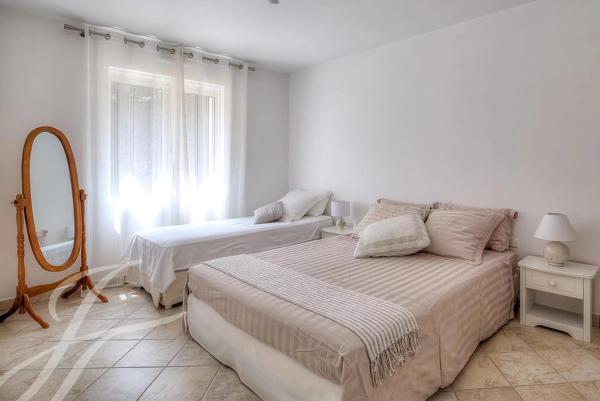 Roquefort-les-Pins - Belle villa dans domaine prisé