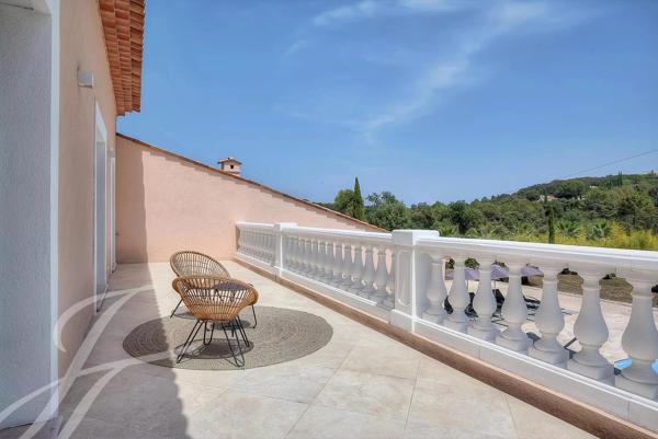 Roquefort-les-Pins - Belle villa dans domaine prisé