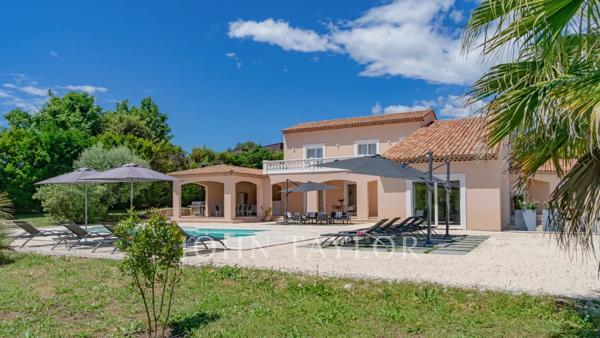 Roquefort-les-Pins - Belle villa dans domaine prisé
