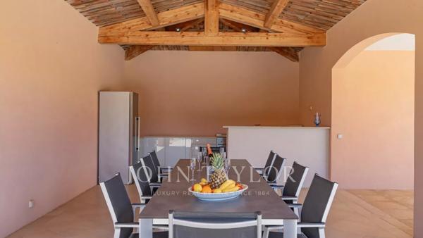 Roquefort-les-Pins - Belle villa dans domaine prisé