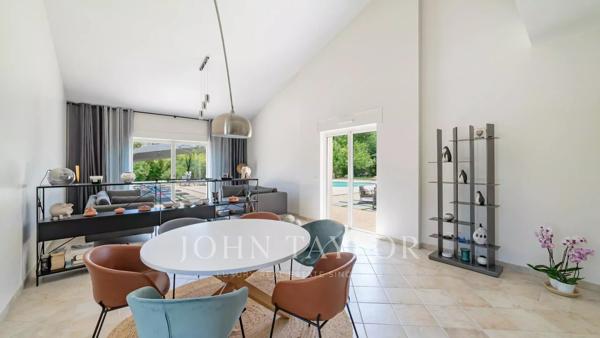 Roquefort-les-Pins - Belle villa dans domaine prisé