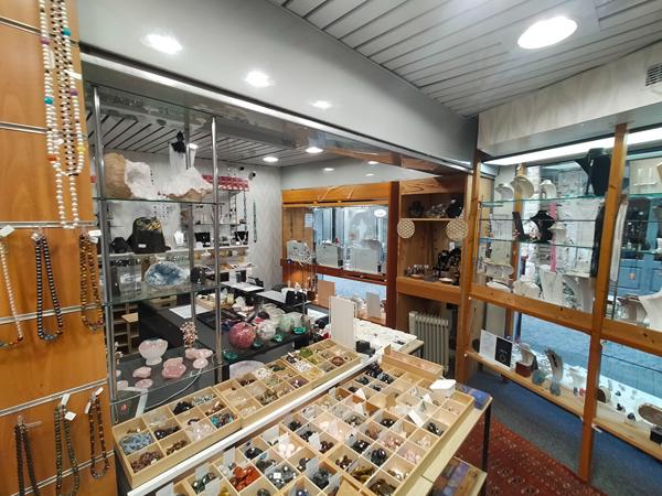 A louer local commercial hyper centre de Vannes, dans une rue piétonne