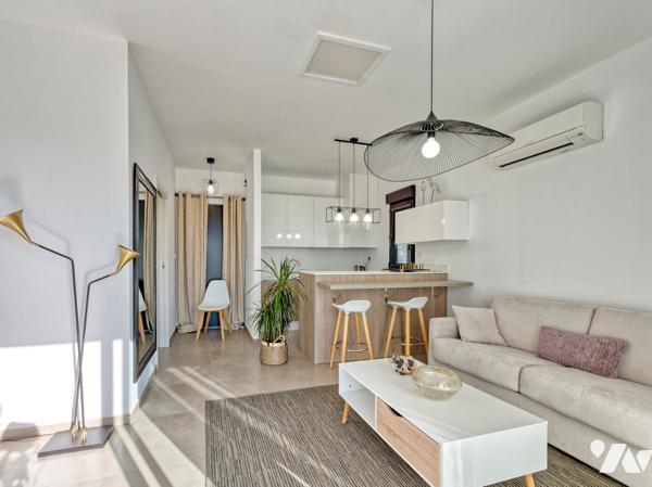 Maison d'architecte de 200 m2 et deux appartements indépendants  sur un terrain de 1600 m2