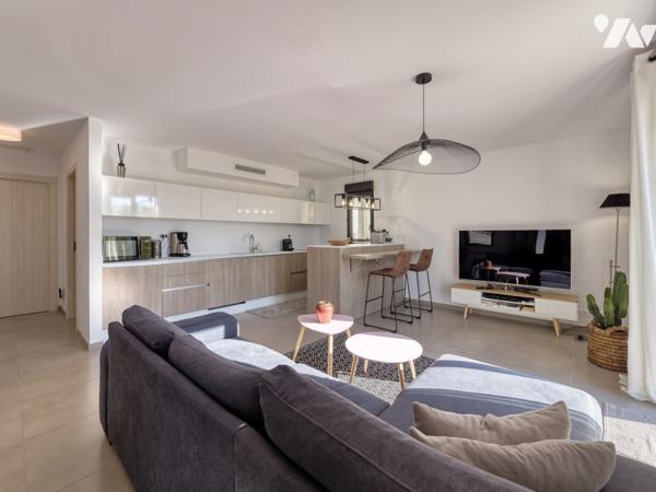 Maison d'architecte de 200 m2 et deux appartements indépendants  sur un terrain de 1600 m2