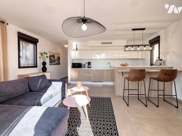 Maison d'architecte de 200 m2 et deux appartements indépendants  sur un terrain de 1600 m2