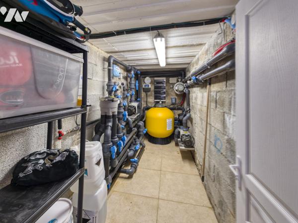 Maison d'architecte de 200 m2 et deux appartements indépendants  sur un terrain de 1600 m2