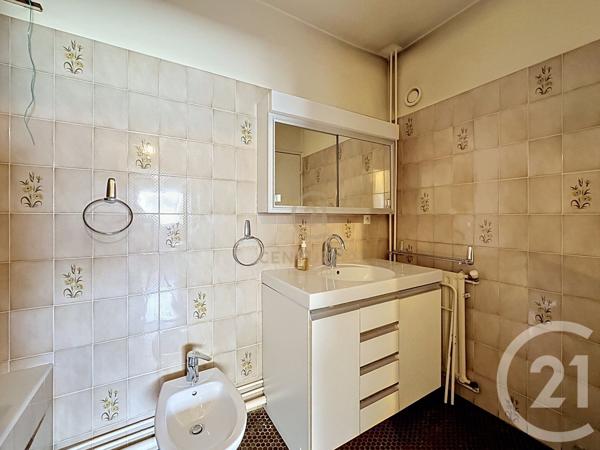 Appartement F4 à vendre  3 pièces - 94,68 m 2   LYON  - 69008